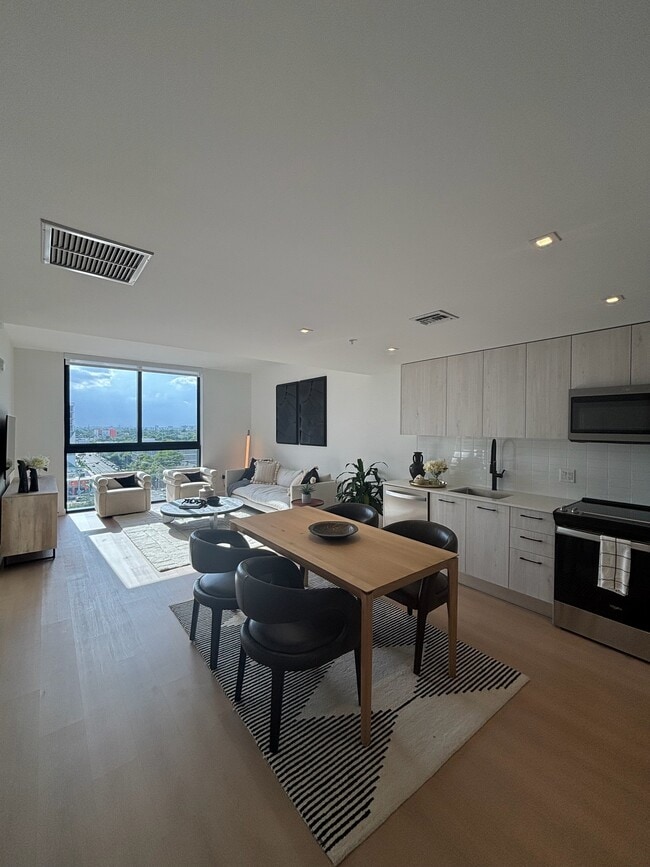 Photo - 60 NW 31st St Unit A05