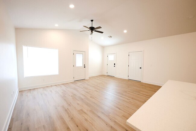 Photo - 522 Briarbrook Ln Unit 522 E Briarbrook Lane