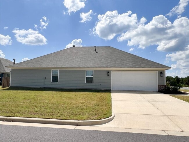 Photo - 901 Hedgefield Way