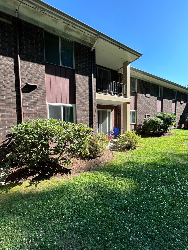 Building Photo - 302 Presque Isle Blvd Unit 102