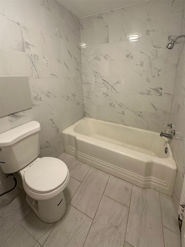 Photo - 99 Oak St Unit 6