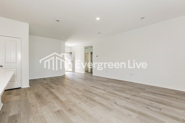 Photo - 1280 Tsar Rd