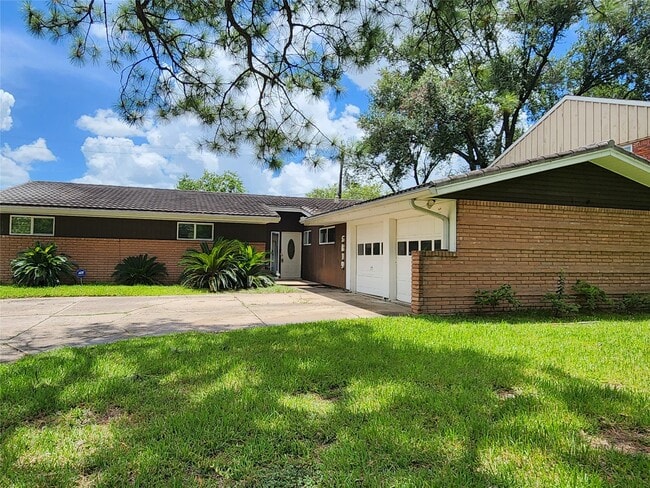 Building Photo - 5819 Reamer St Rental