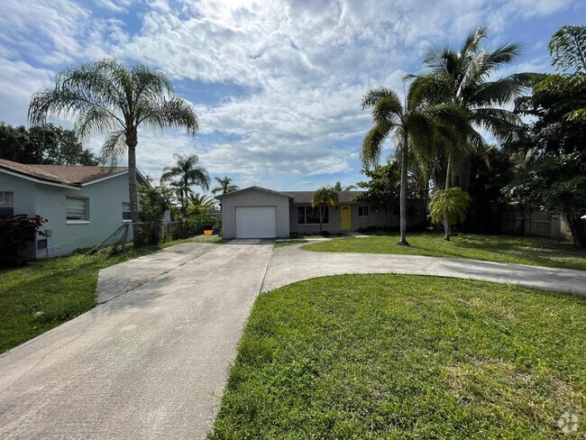 Building Photo - 22788 SW 65th Way Rental