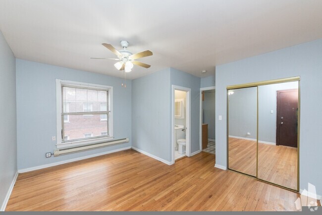 Building Photo - 3269 W Wrightwood Ave Unit 3261-2m Rental