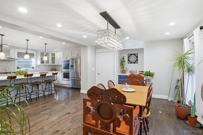 125 Amberwood Dr