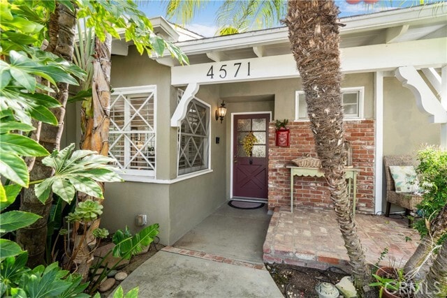4571 Canoga Dr