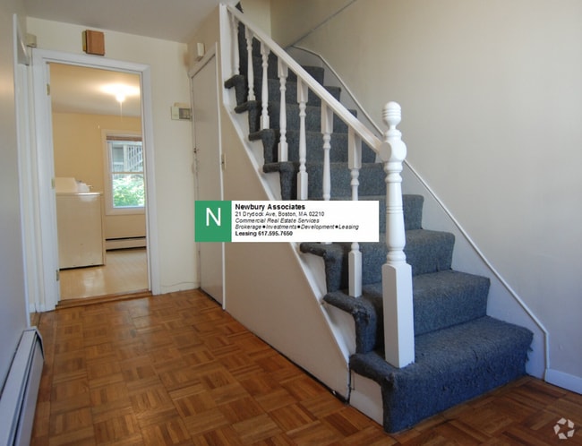 Building Photo - 164 Bowen St Unit TH Rental