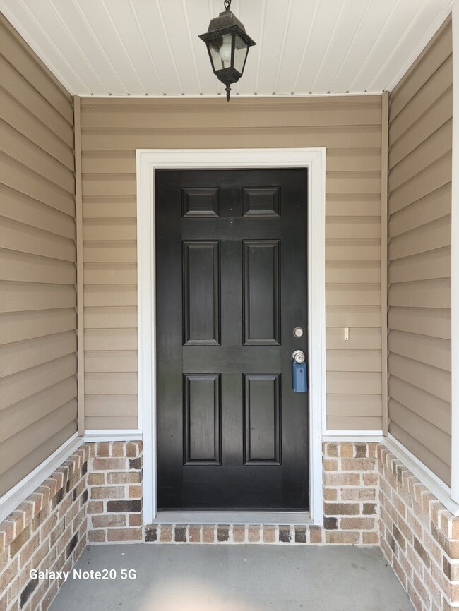 Photo - 104 Clydesdale Ct