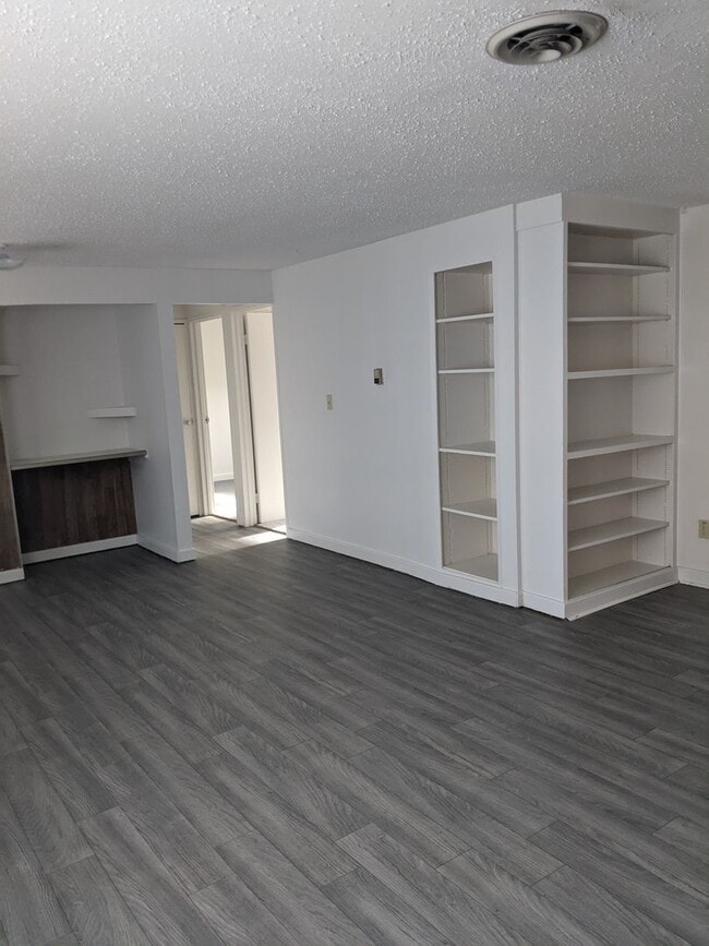 Photo - Signal Drive Duplex