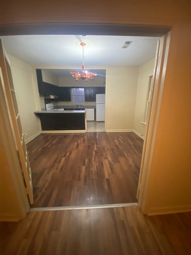 Photo - Renovated 2 Bedroom 1 Bath Home for Rent!!