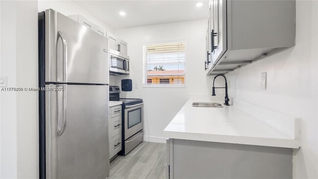 Building Photo - 14980 NE 5th Ct Unit 2 Rental