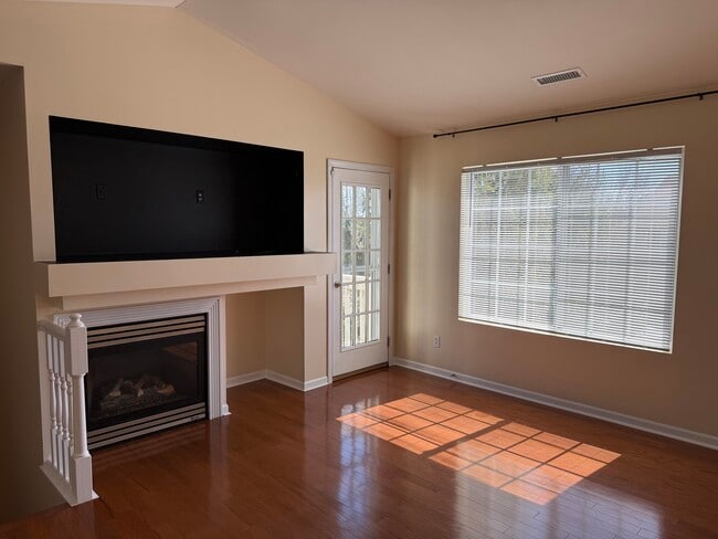 Photo - 6538 Commonwealth Dr Unit 6538