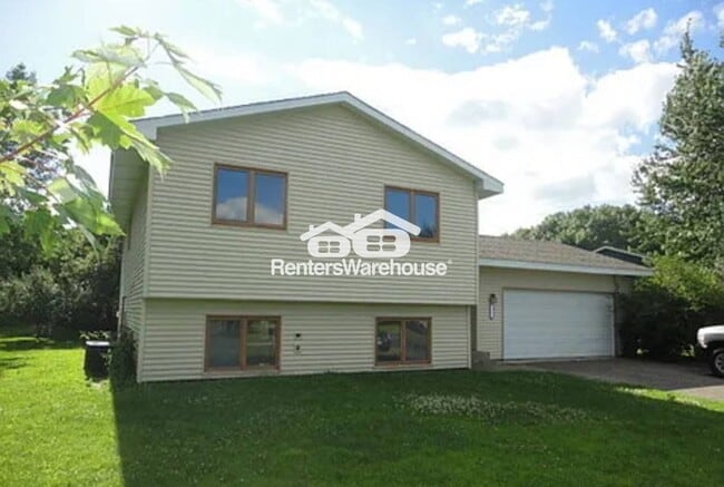 Photo - 13892 Woodbine St NW House