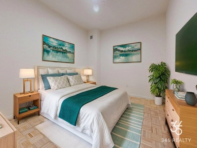 Photo - Washington Street Unidad 12V