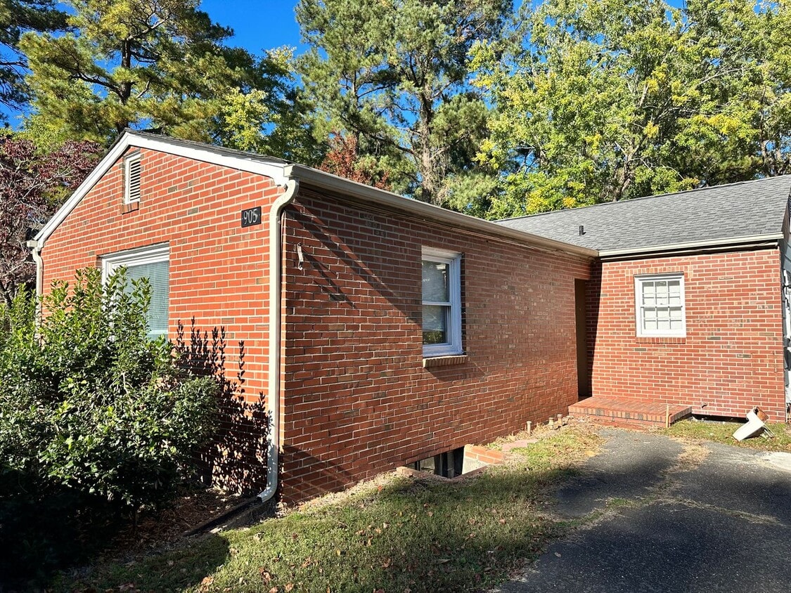 Studio available in the City of Williamsbu... - Studio available in the City of Williamsbu...