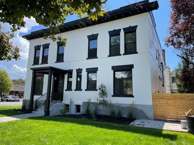 Building Photo - Downtown SLC 1-Bed — Walkable, No Car Needed Unit 3