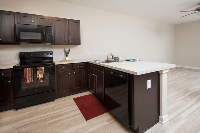 Photo - Walters Apartments North