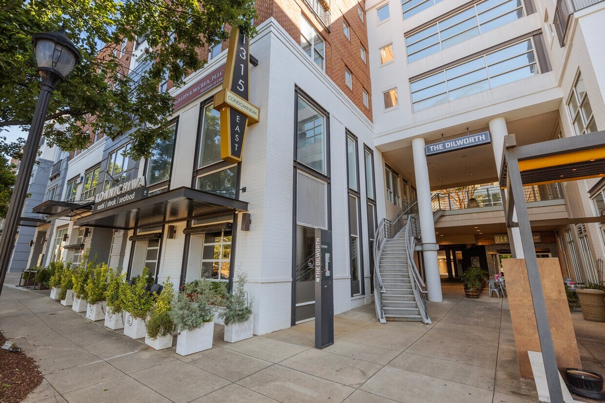 Photo - 1315 East Blvd (Charlotte, NC)