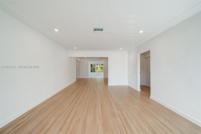 Photo - 47 Oviedo Ave