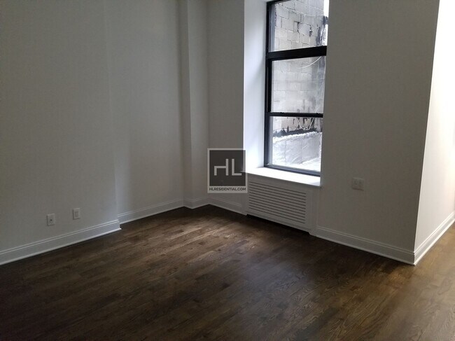 Photo - EAST 46 STREET Unidad 3FR