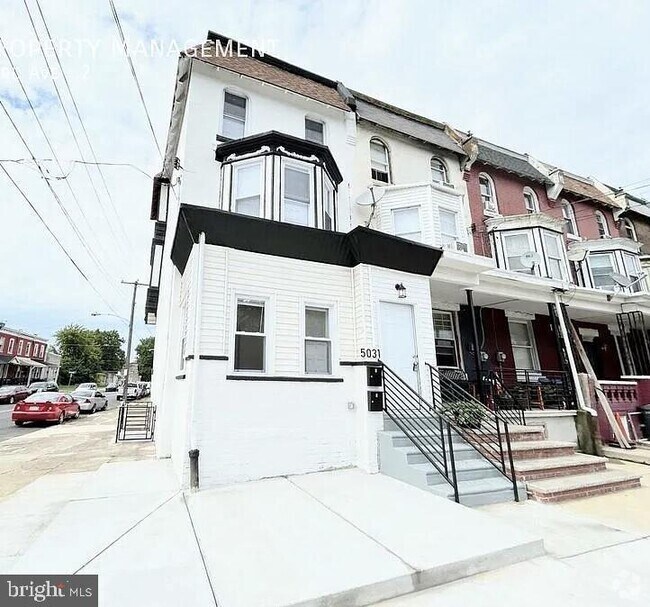 Building Photo - 5031 W Girard Ave Rental