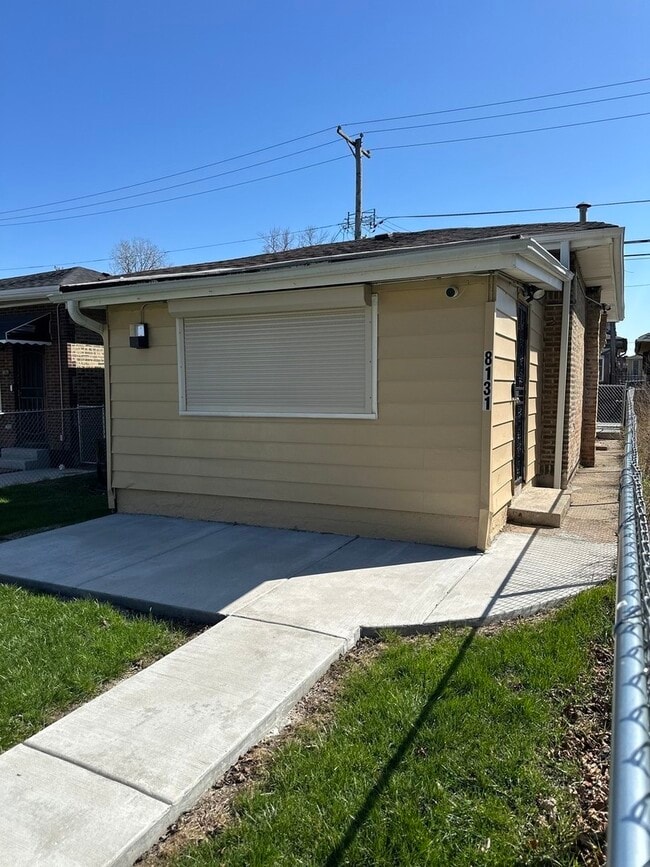 Photo - 8131 S Calumet Ave Casa