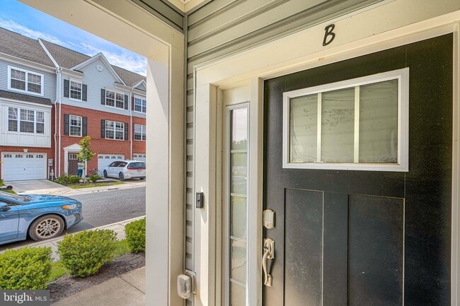 Photo - 7918b Potter Pl