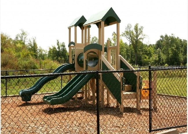 Photo - Auburn Trace Apartments