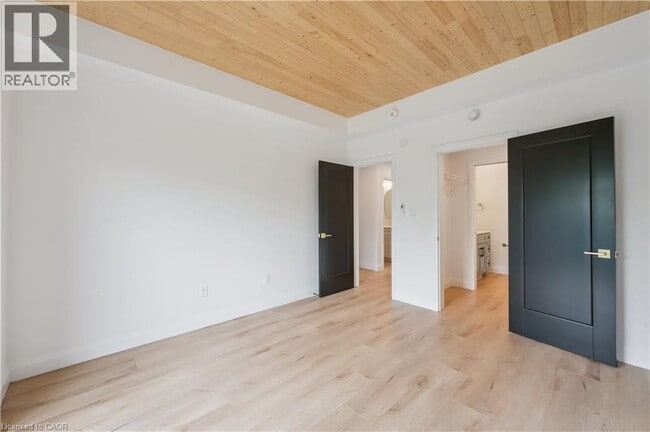 Photo - 60 Arlington Blvd