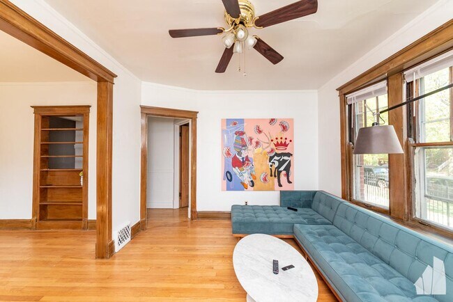 Photo - 1 bedroom in Chicago IL 60640 Unit 1