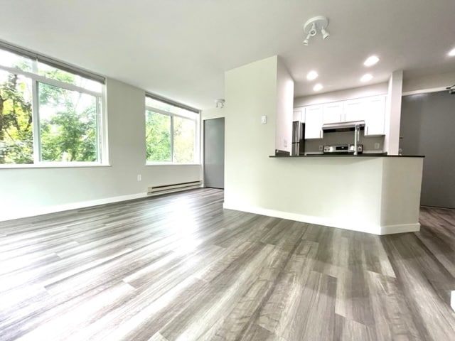 Photo - Interlake Place