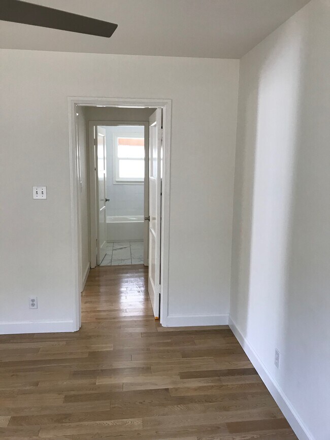 Photo - 12936 Moorpark St Unit #3