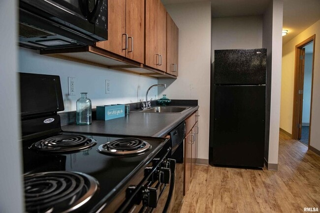 Photo - 2900 River Dr