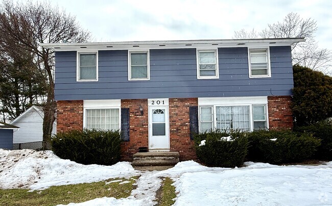 Building Photo - 1494 Culver Rd Rental