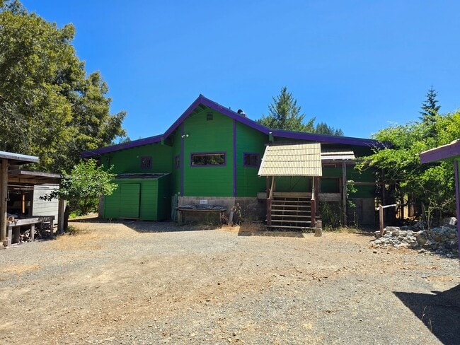 Photo - Cabin In the Wood!