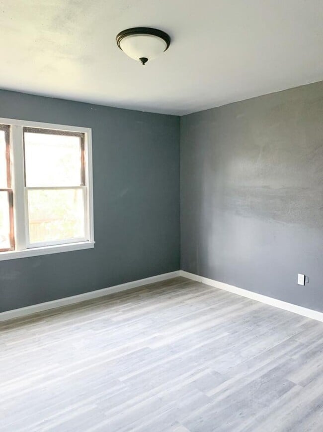 Photo - Gorgeous all renovated Home in Groves, TX!.