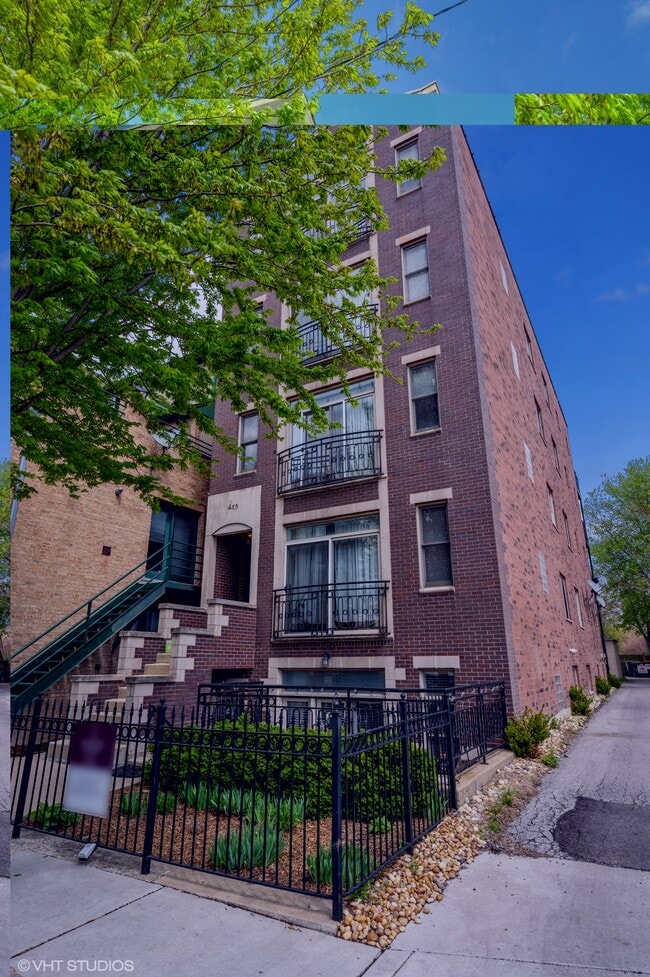 Building Photo - 413 N Noble St Unit Garden