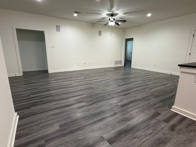 Photo - * MOVE IN SUMMER 6/30/2027 * 5 Bed 5.5 Bat...