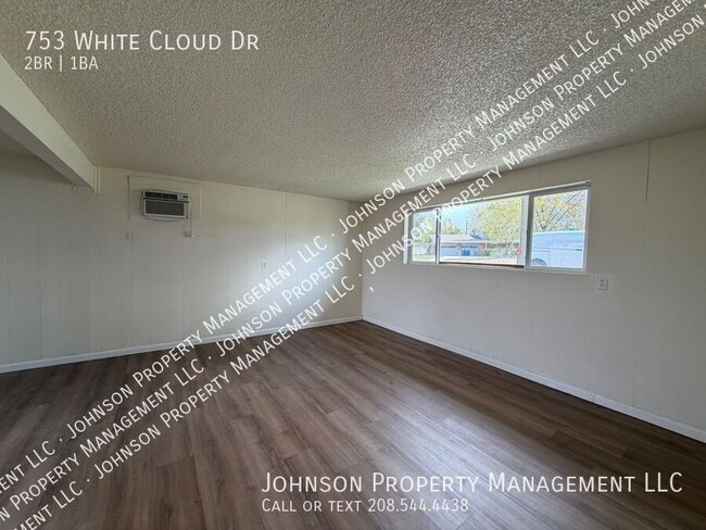 Photo - 753 White Cloud Dr