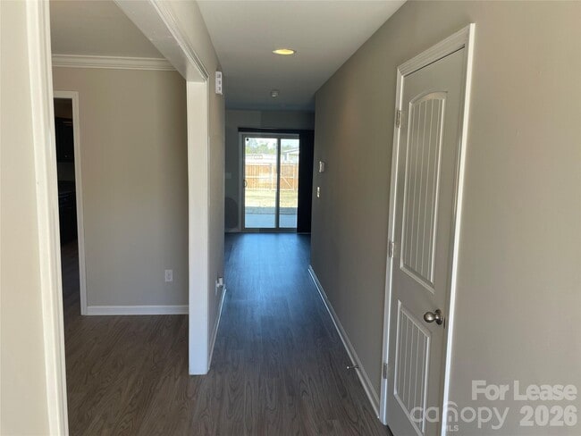 Photo - 2909 Old Field Rd