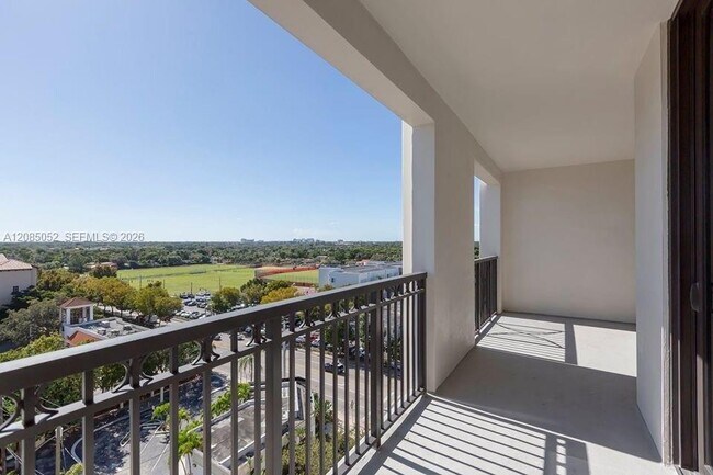 301 Altara Ave Unit 813