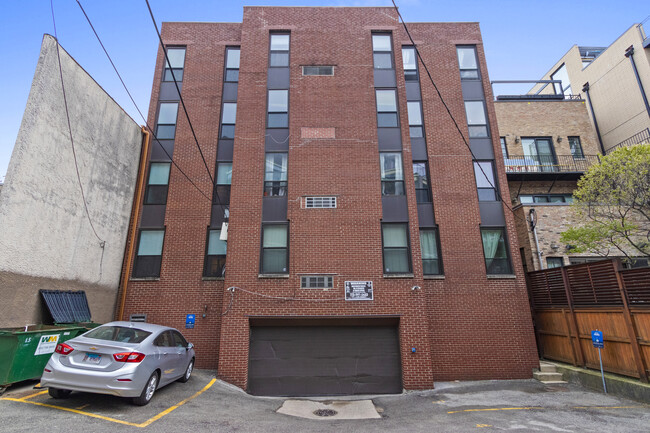 Photo - 636 W Webster Ave Condo Unit 402