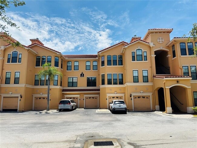 Building Photo - 2721 Via Murano Unit 324