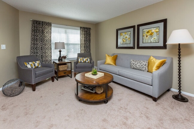 Ashworth Pointe & Foxboro Townhomes