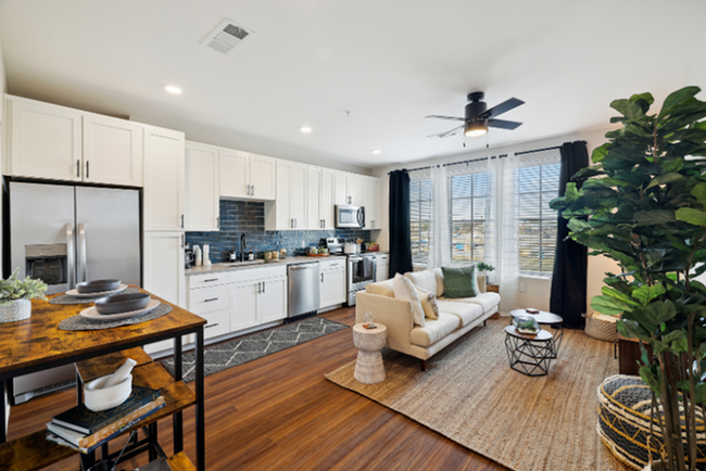 The Landers: Spacious, Open-Concept Living and Kitchen Space - Metronome Mid City Apartments