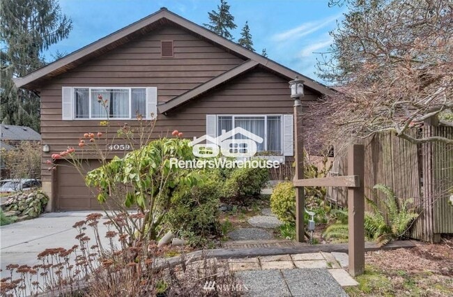 Building Photo - 14059 22nd Ave NE Rental
