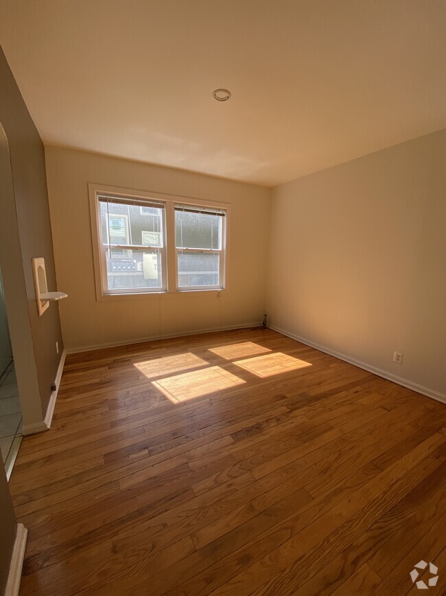 Building Photo - 115 n Hancock st Rental