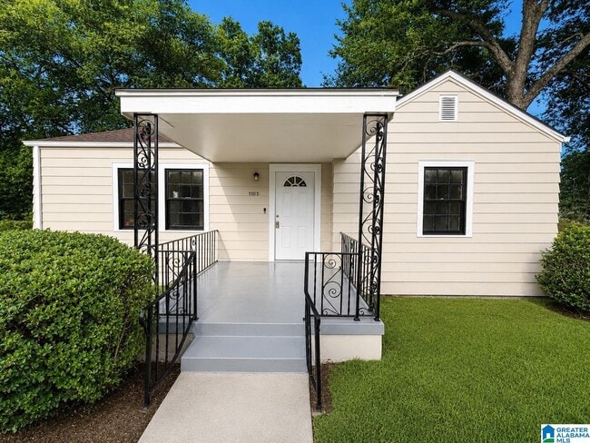 Building Photo - 1105 Pineview Rd