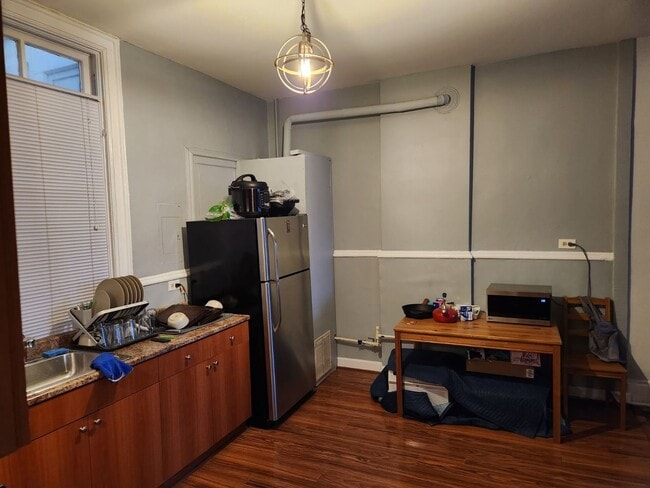 Photo - 1156 W Grand Ave Unit 302